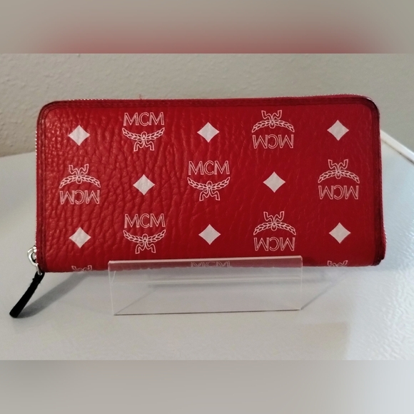 MCM Limited Edition Red And White Visetos Satchel With The Matching Wallet - Picture 6 of 16